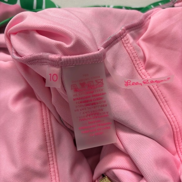 Lilly Pulitzer TORETTA RASHGUARD  CONCH SHELL PINK LETS GO BANANAS ENGINEERED 10 - Picture 11 of 11